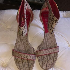 Rasta Dior Collection Heels size fits like a US 10